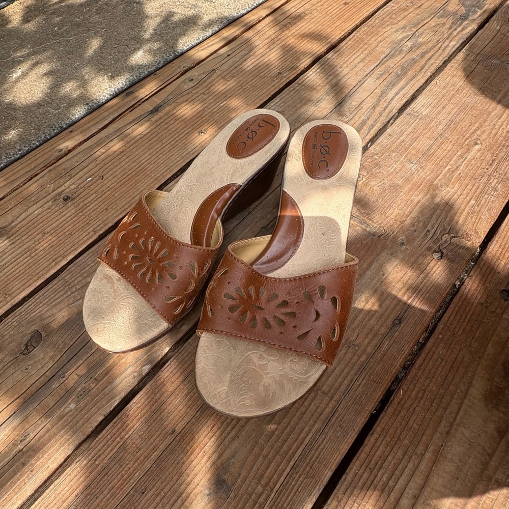 boc floral leather sandals